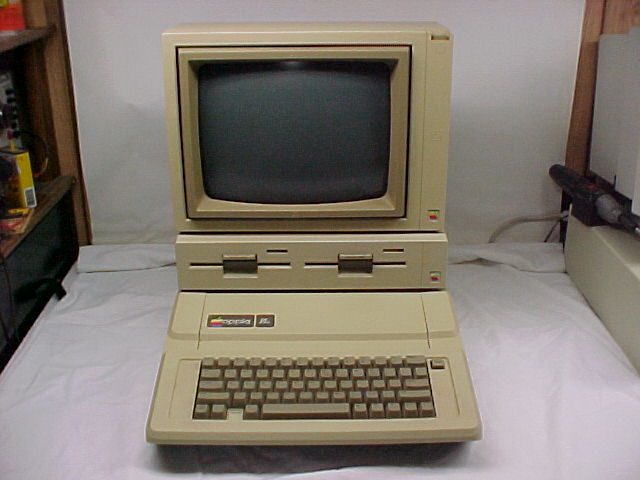 apple iie enh front