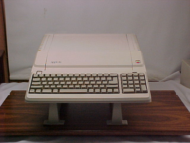 apple iie plat front