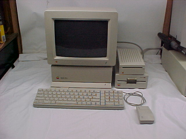 apple iigs front