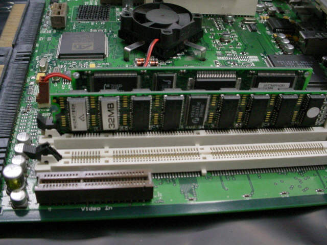 mb004